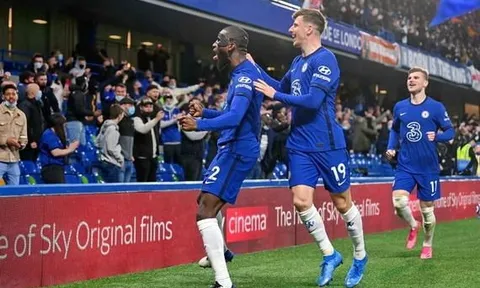 "Siêu trung vệ" xuất hiện trong trận Chelsea 2-1 Leicester