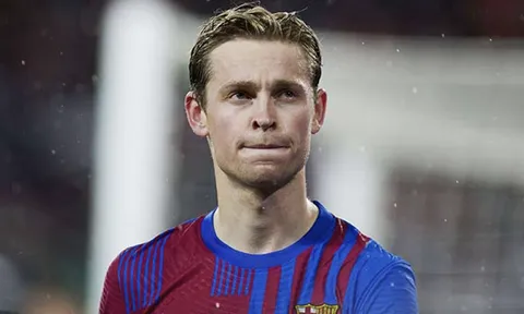 Sir Alex có thể đã 'hủy diệt' De Jong như những gì đã làm với Patrick Kluivert