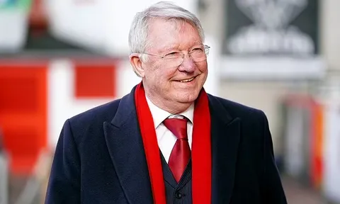 Sir Alex sẽ mỉm cười đầy tự hào