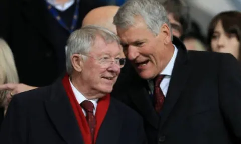 Trận đấu vừa kết thúc, Sir Alex lập tức làm 1 điều quá chất