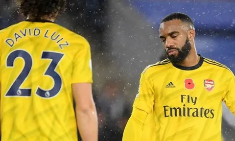 Fan Arsenal điên tiết: "Biến đi! Biến khỏi câu lạc bộ ngay lập tức"