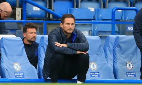 Vì sao Lampard bất lực trước hàng thủ Chelsea?