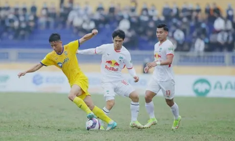 5 điều nổi bật tại vòng 3 V-League: HAGL sa lầy, Văn Đức rực sáng