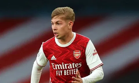 Smith Rowe để lộ số áo tương lai, CĐV Arsenal phản đối