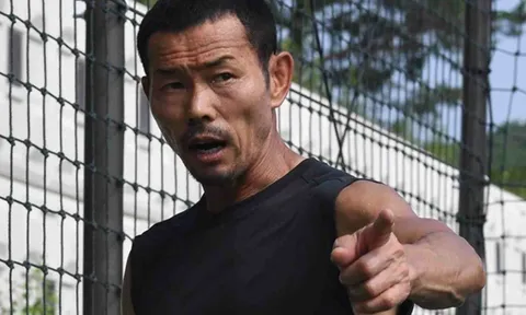 HLV Park Hang-seo: 'Đừng phán xét bố Son Heung-min'