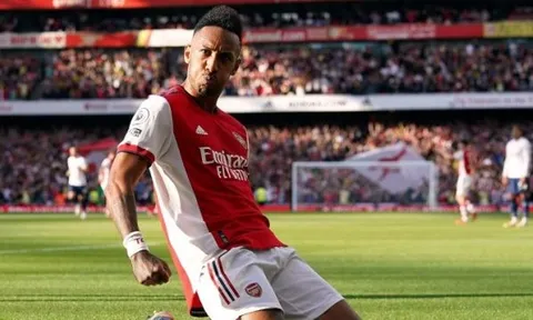 So sánh thành tích ở Arsenal của Aubameyang với Henry