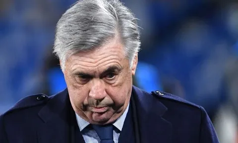 SỐC! 'Chống lại' Arsenal, Wenger nói 1 câu bất ngờ về Ancelotti