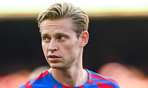 SỐC! De Jong tố Barca dối trá