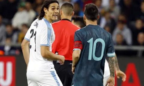 SỐC! Messi hẹn Cavani "tẩn" nhau trong đường hầm