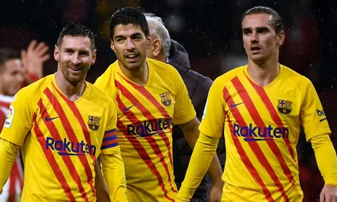 SỐC! NHM Atletico khiến Griezmann "sởn gai ốc" trong ngày trở về