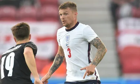 Man Utd cần một cái tên hơn Trippier
