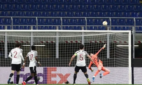Solskjaer nói 4 từ, mở ra tương lai Dean Henderson tại M.U