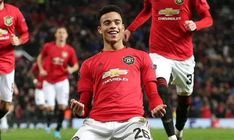 Solskjaer: "Tôi không thể cho cậu ấy ngồi dự bị"