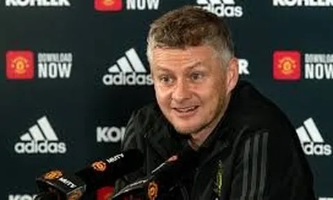 Solskjaer: "Tôi sẽ chẳng thay đổi vì ai cả"