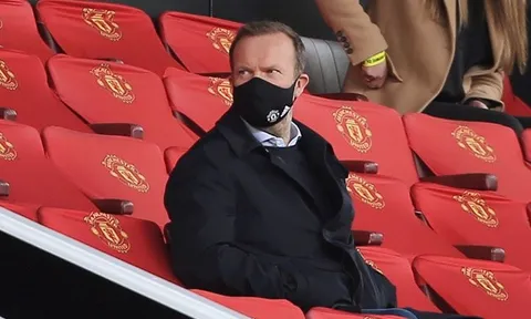 Ed Woodward chia tay Man Utd, Solskjaer buông lời 'nhói lòng'