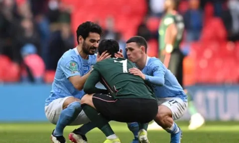 Son Heung-min bật khóc nức nở sau trận thua Man City