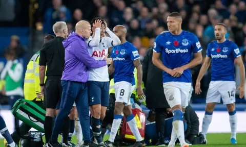 "Son Heung-min suy sụp, khóc rất nhiều và không thể ngẩng đầu lên"