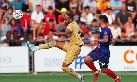 Stegen, Aubameyang tạo nên siêu phẩm cho Barca