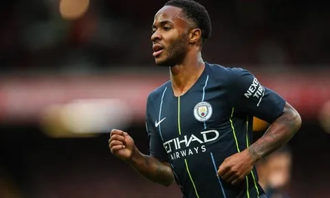 Xác nhận: Man City báo giá Sterling cho Chelsea