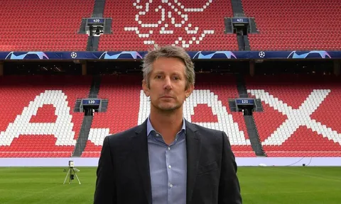 Sự khắc nghiệt của Edwin van der Sar trên ghế quản lý
