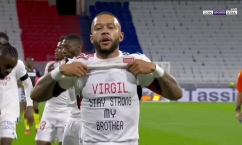 Sự nghiệp của Van Dijk đứt đoạn, Depay có động thái vỗ về