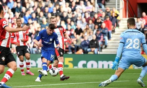 Sự 'tiến hóa' khó tin từ Mason Mount