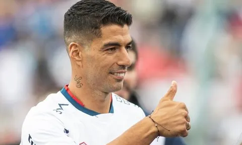 Luis Suarez gọi tên số 9 xuất sắc nhất thế giới