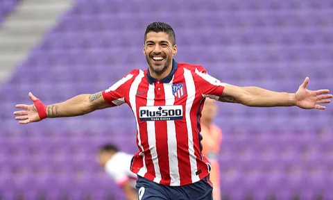 Suarez từ chối kế hoạch của Barca