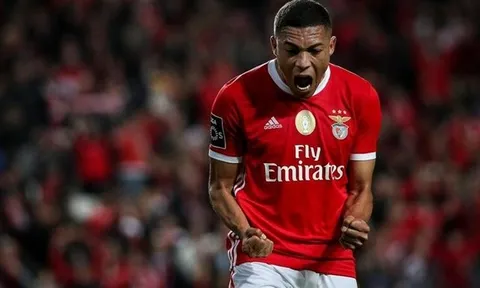 Sút bóng "hack" đến ảo diệu, Mourinho tìm được sát thủ hoàn hảo cho hàng công