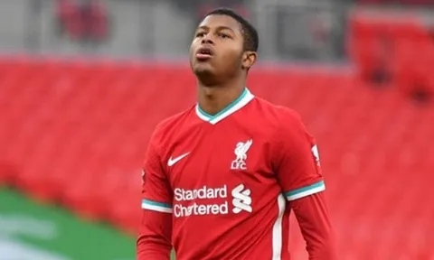 Sút hỏng penalty, Klopp nói lời thật lòng về Brewster