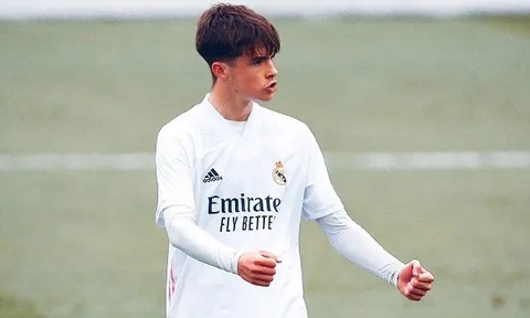 Tại sao Arsenal theo đuổi "Kaka mới" của Real Madrid?