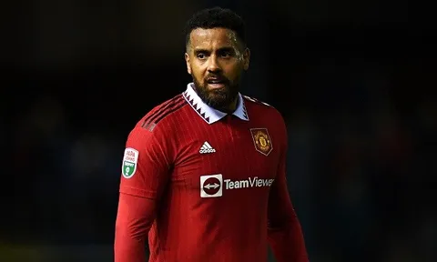Tại sao cầu thủ triển vọng một thời của Spurs chơi cho U21 M.U?