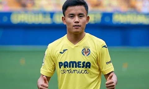 Sao trẻ Real Madrid hát nhạc Doraemon khi ra mắt CLB mới