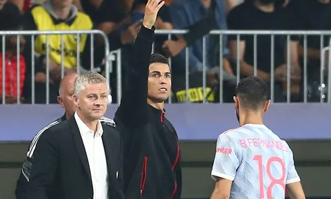 Tại sao Cristiano Ronaldo được dự đoán sẽ trở thành HLV M.U sau 18 tháng?