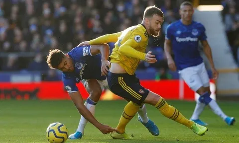 Thấy gì từ trận Everton 0-0 Arsenal?