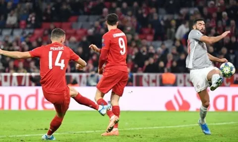 Tân binh "2 chân như 1" của Bayern đang ăn đứt Coutinho về sự hiệu quả