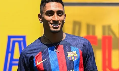 Tân binh 67 triệu rạng rỡ ra mắt Barca