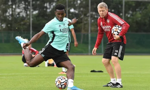 Tân binh cật lực, Arsenal sẵn sàng cho đại chiến Chelsea