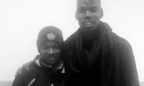 Tân binh chia sẻ hình ảnh thú vị với Pogba từ bé