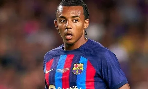 Tân binh của Barca chế nhạo Chelsea