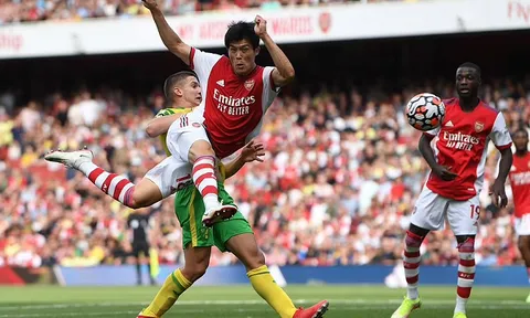 Tân binh Tomiyasu thể hiện thế nào trong ngày ra mắt Arsenal?