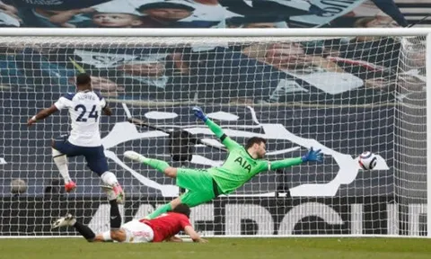 Tấn công siêu hạng, Man Utd rửa hận thành công trước Tottenham