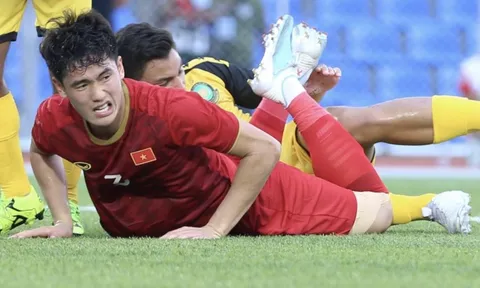 Tấn Sinh chấn thương, ai sẽ đá trung vệ cho U22 Việt Nam trận gặp Lào?