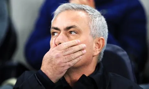 Arsenal cùng Man Utd có vai trò gì trong việc Mourinho tiếp quản Tottenham?