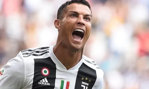 "Tập luyện cùng Ronaldo giống như chiến tranh"