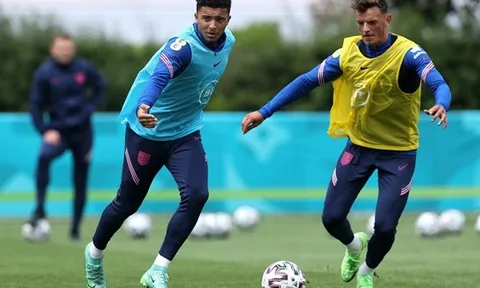 Tập luyện hăng say, Jadon Sancho sẵn sàng xung trận?