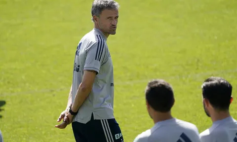 Tây Ban Nha và cuộc cách mạng của Luis Enrique
