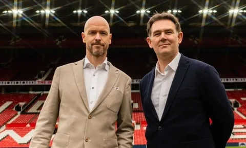 Ten Hag chán nản với John Murtough
