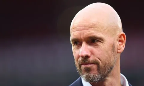 Ten Hag đang đi theo con đường của Sir Alex