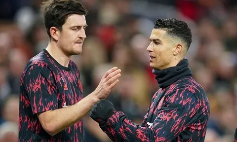 Ten Hag gửi thông điệp đến Ronaldo và Maguire